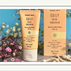 Daily Facial Sunscreen SPF 40